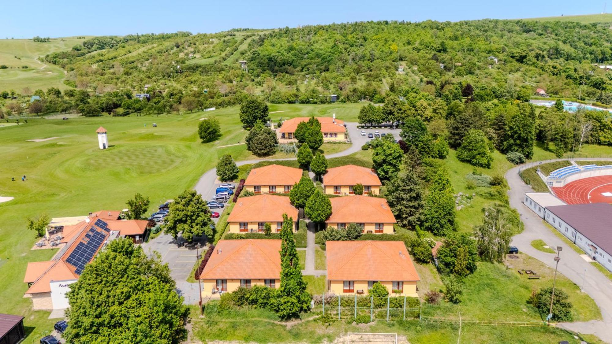 Golf Hotel Austerlitz Eksteriør billede